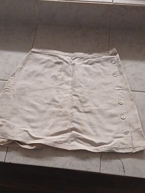 Women’s Cream Side-Button A-Line Skirt